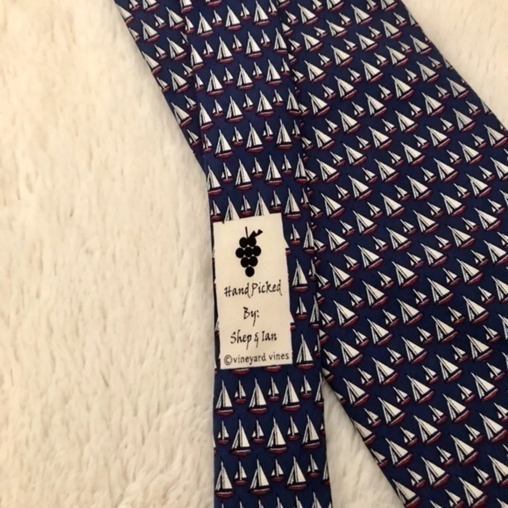 VINEYARD VINES Martha’s Vineyard Nautical Boat Sea Sail Tie‎ 100% Silk